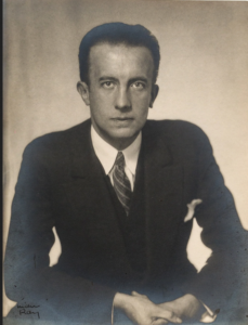 Paul Eluard. Argazkia: Man Ray